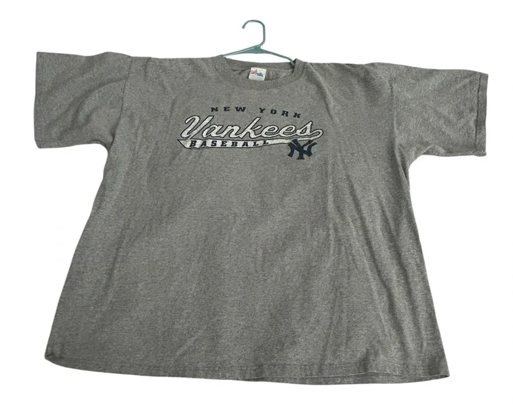 Vtg 2003 New York Yankees Majestic T-Shirt Mens 2X Gray MLB Baseball Tee 2000s